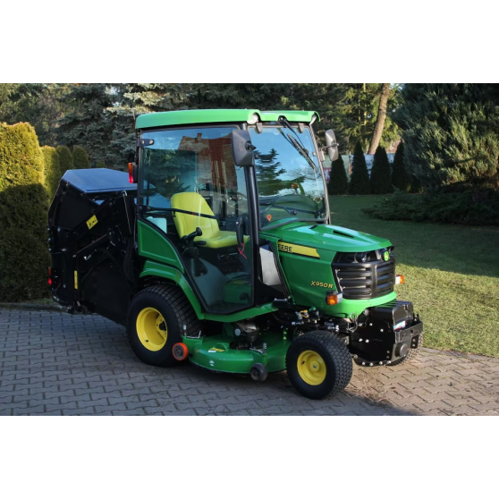 Tondeuse autoport&eacute;e John Deere x 950 R