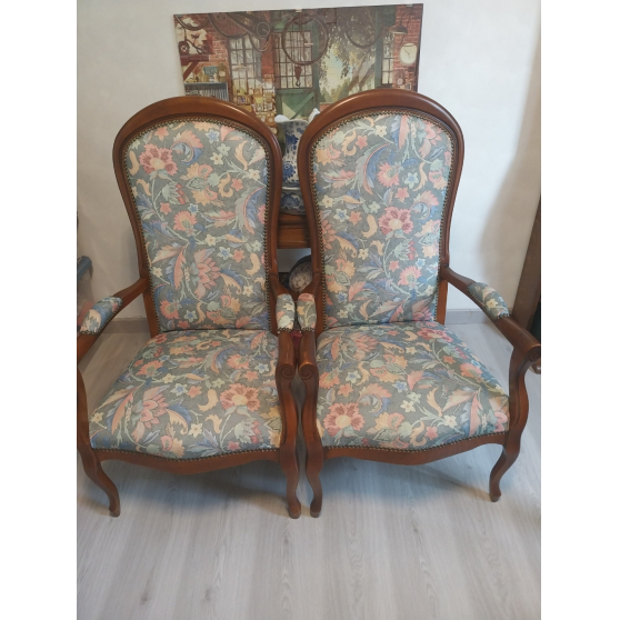 Fauteuil Voltaire tr&egrave;s peu servi vintage