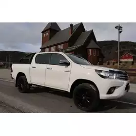 Toyota HiLux SR5. 4 portes