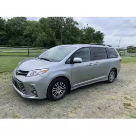 Toyota Sienna 8 place -